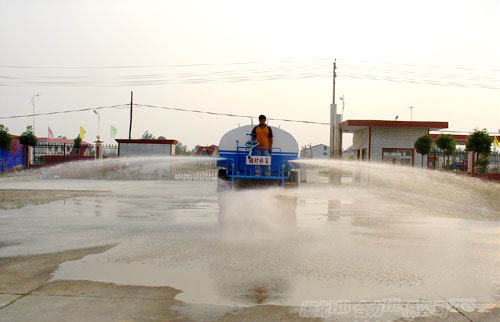 福田熱水保溫車與灑水車采購(gòu)指南
